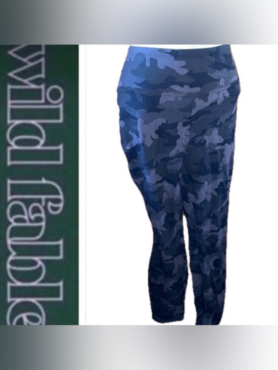 wild fable Pants - Black Camo Leggings 🖤🩶